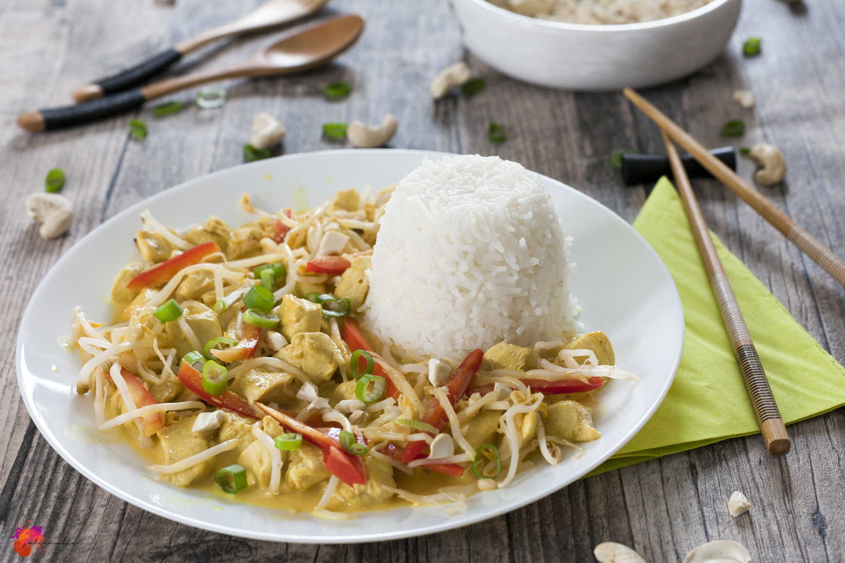 Gelbes Thai Curry mit Hähnchenbrust - einfach und schnell - juliamalia